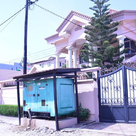 Hôtels Résidences Easy Cotonou Esterno foto