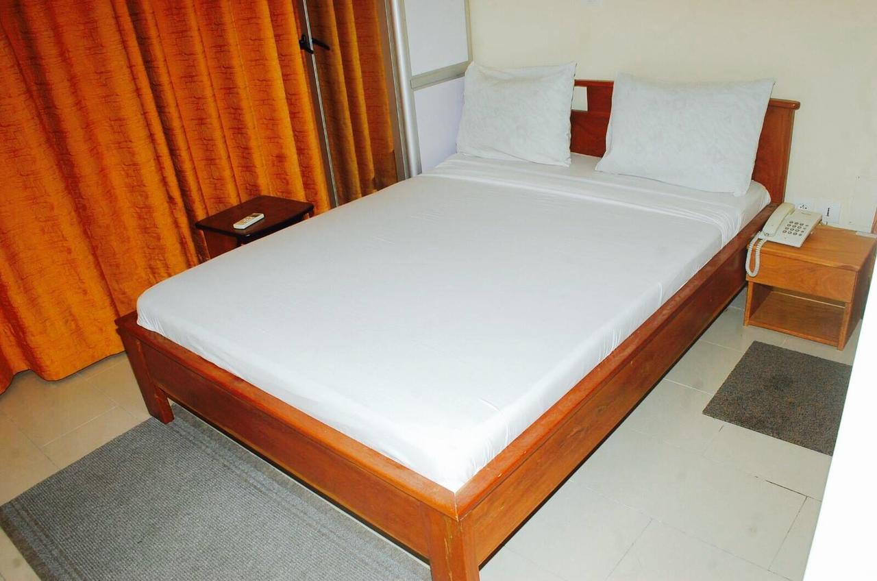 Hôtels Résidences Easy Cotonou Esterno foto