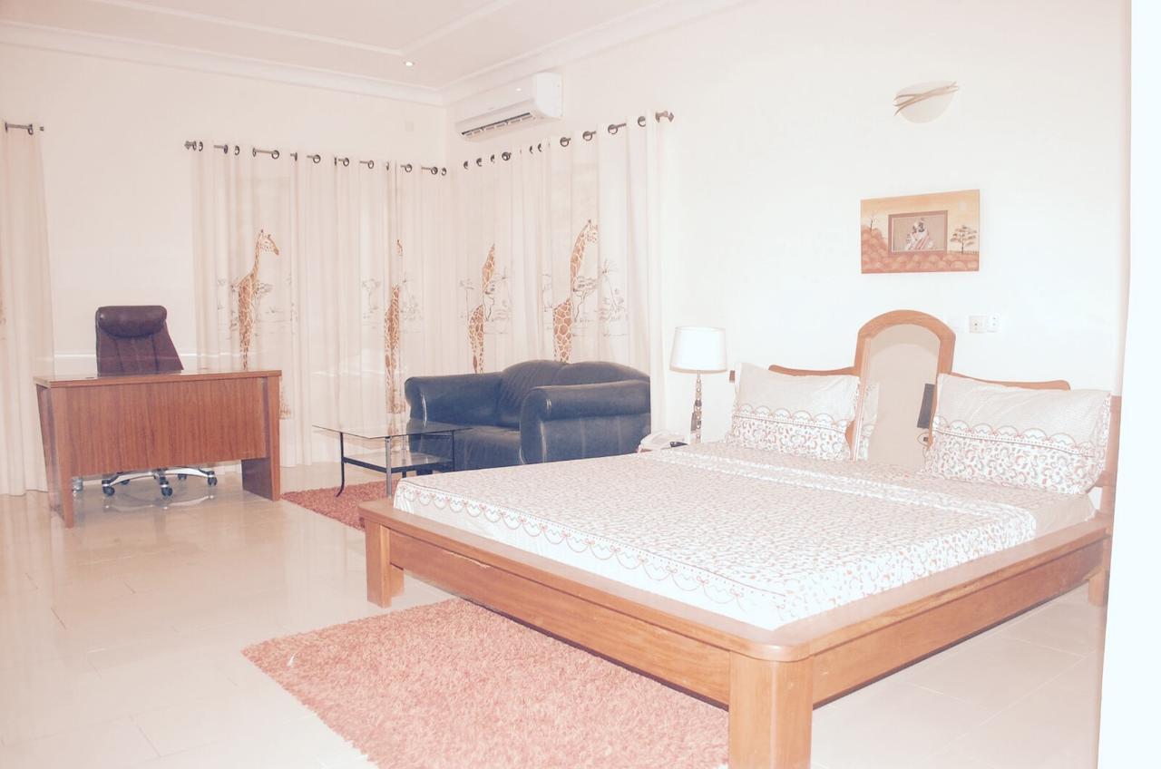 Hôtels Résidences Easy Cotonou Esterno foto