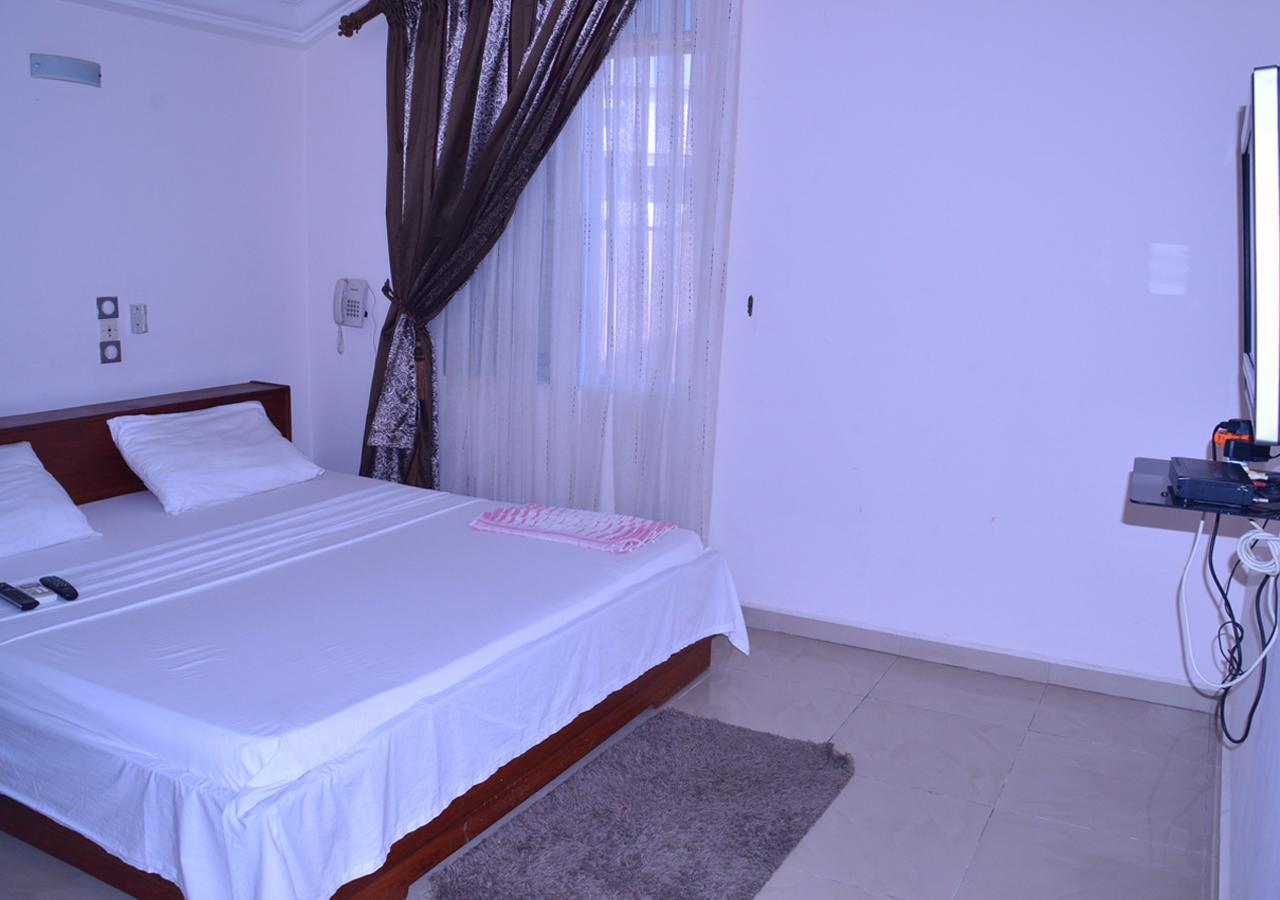 Hôtels Résidences Easy Cotonou Esterno foto