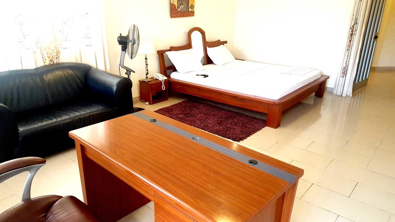 Hôtels Résidences Easy Cotonou Esterno foto