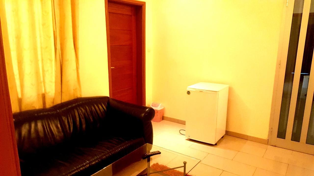 Hôtels Résidences Easy Cotonou Esterno foto