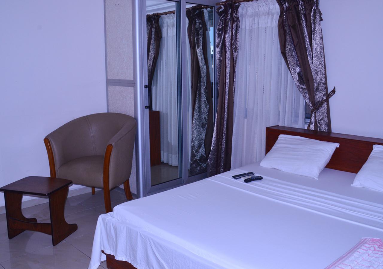 Hôtels Résidences Easy Cotonou Esterno foto