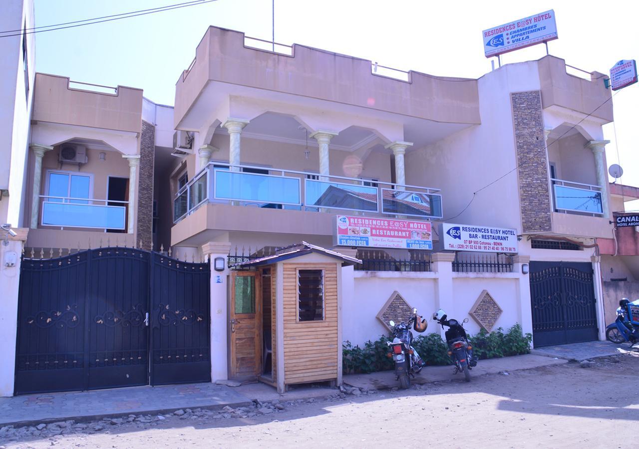 Hôtels Résidences Easy Cotonou Esterno foto