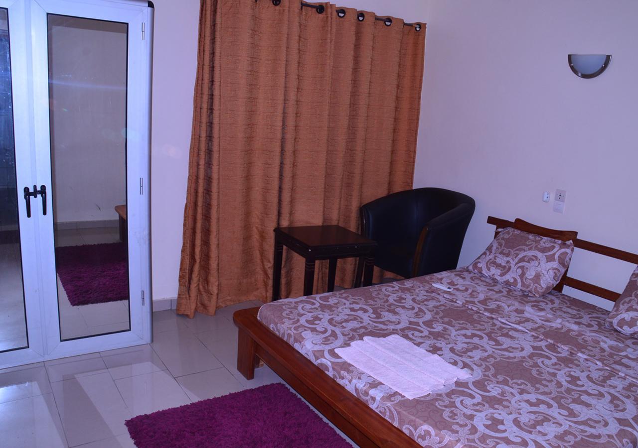 Hôtels Résidences Easy Cotonou Esterno foto