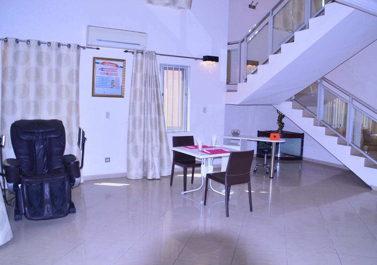 Hôtels Résidences Easy Cotonou Esterno foto