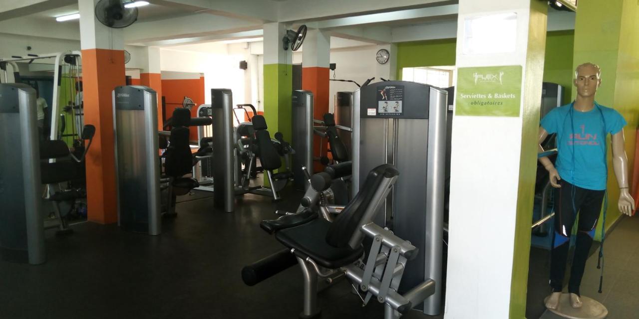 Hôtels Résidences Easy Cotonou Esterno foto